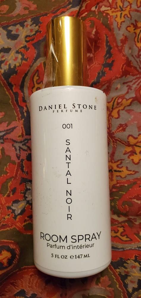 santal noir room spray